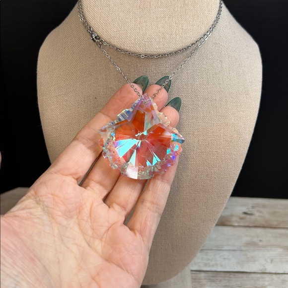 Oversized Crystal Aurora Borealis Pendant Necklace - Picture 4 of 7